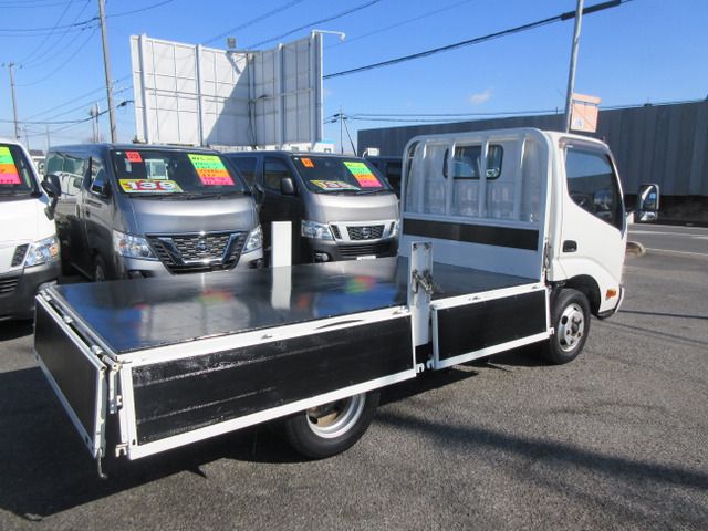 HINO DUTRO 2013 Image 31