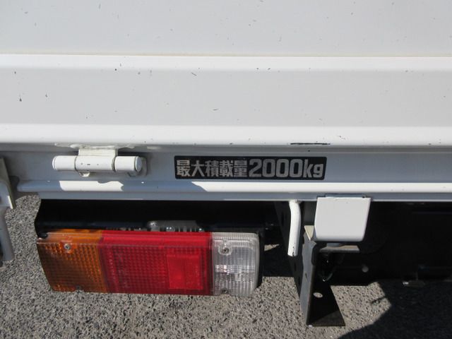 HINO DUTRO 2013 Image 31