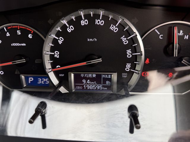 TOYOTA HIACE VAN 4WD 2014 Image 31