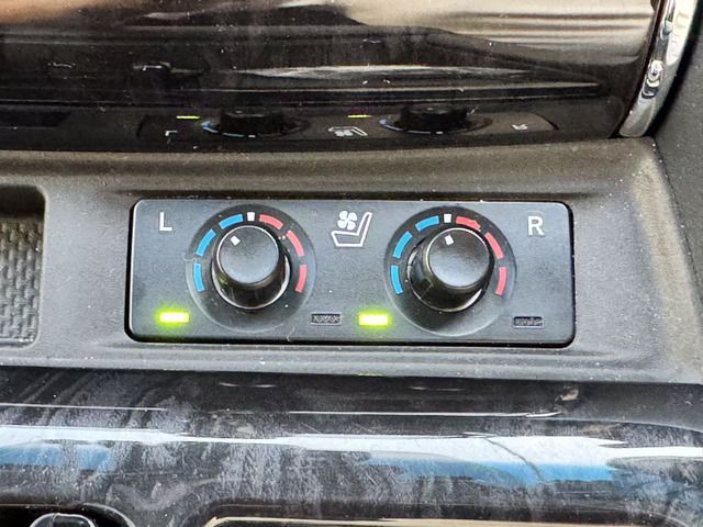 TOYOTA ALPHARD HYBRID 4WD 2019 Image 31