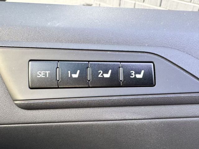 TOYOTA ALPHARD HYBRID 4WD 2019 Image 31