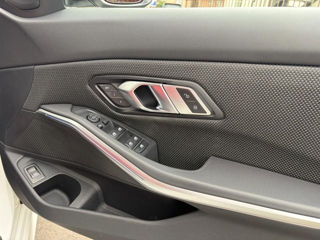 BMW 3SERIES TOURING 2022 Image 31