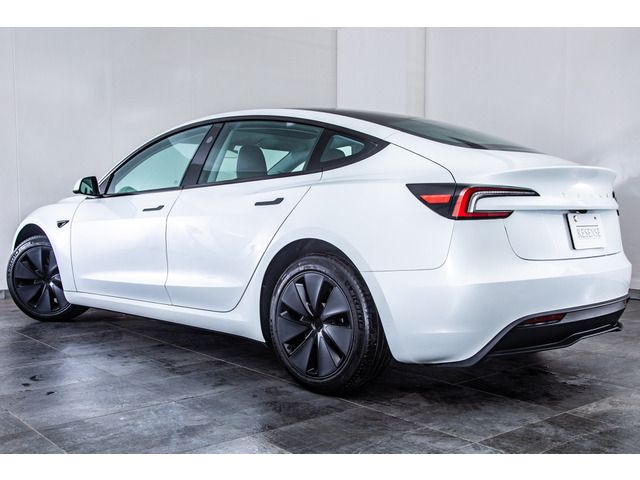 TESLA MODEL 3 2024 Image 31