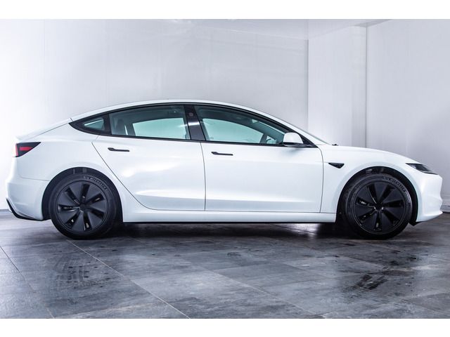 TESLA MODEL 3 2024 Image 31