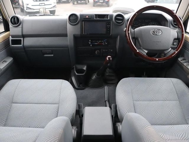 TOYOTA LANDCRUISER VAN 2015 Image 31