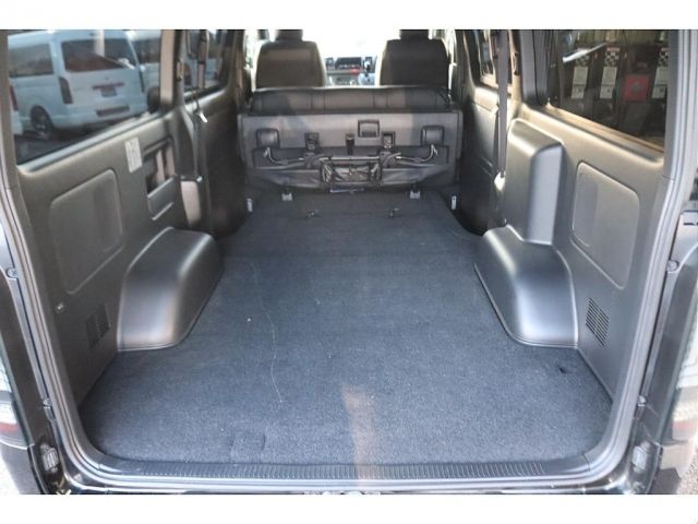 TOYOTA HIACE VAN 2WD 2023 Image 31