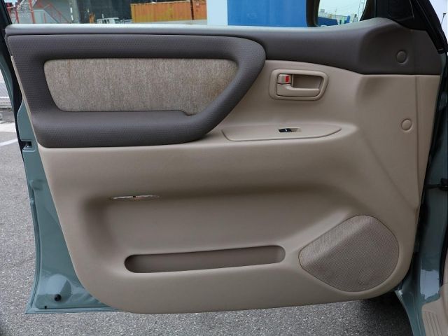 TOYOTA LANDCRUISER WAGON 2004 Image 31