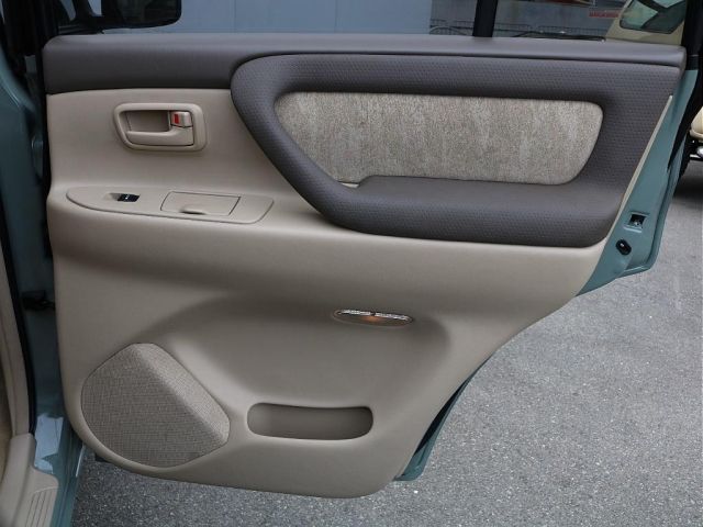 TOYOTA LANDCRUISER WAGON 2004 Image 31