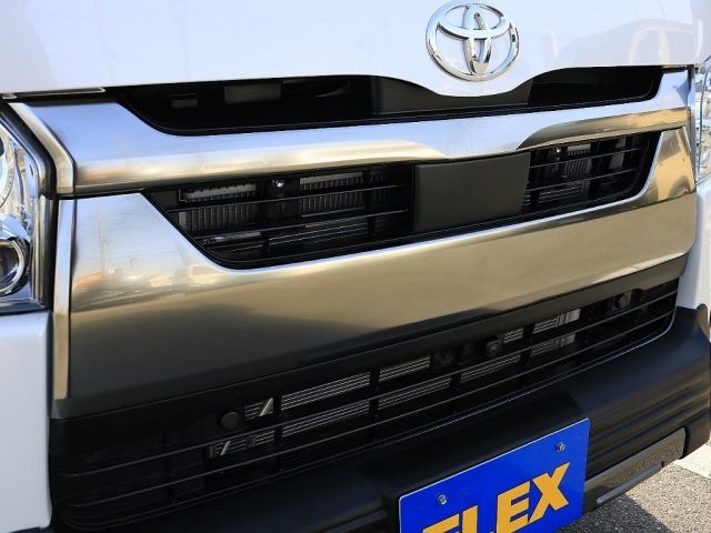 TOYOTA HIACE VAN 4WD 2025 Image 31