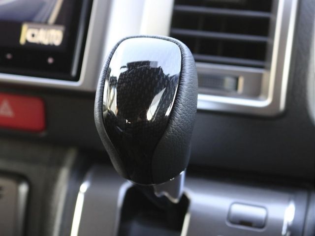 TOYOTA HIACE VAN 4WD 2025 Image 31