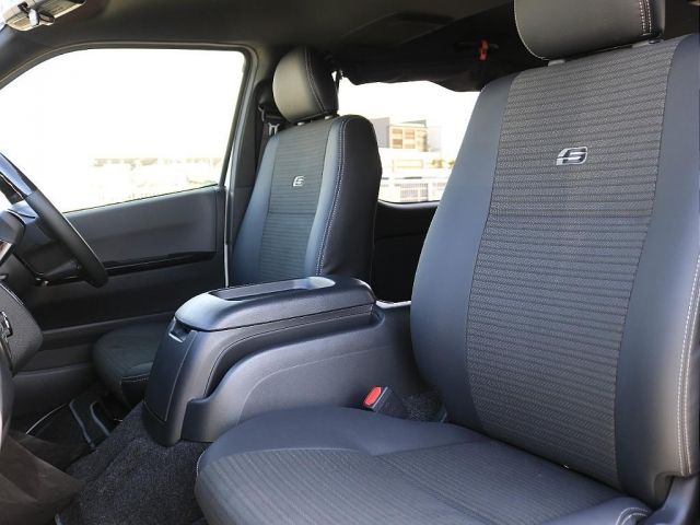 TOYOTA HIACE VAN 4WD 2025 Image 31