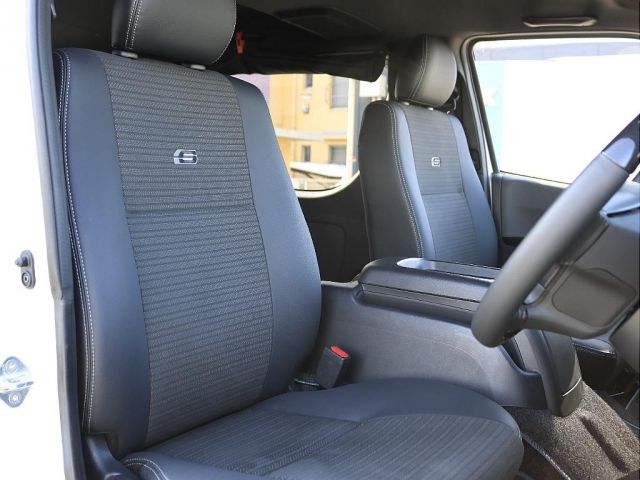 TOYOTA HIACE VAN 4WD 2025 Image 31