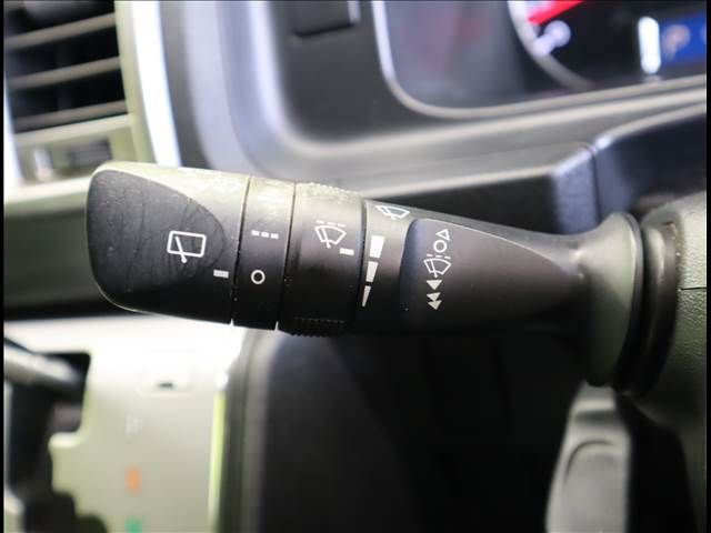 TOYOTA REGIUSACE VAN 2WD 2017 Image 31