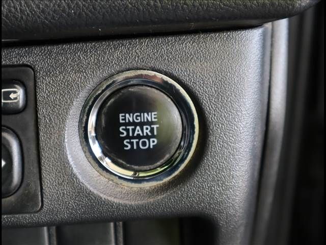 TOYOTA REGIUSACE VAN 2WD 2017 Image 31