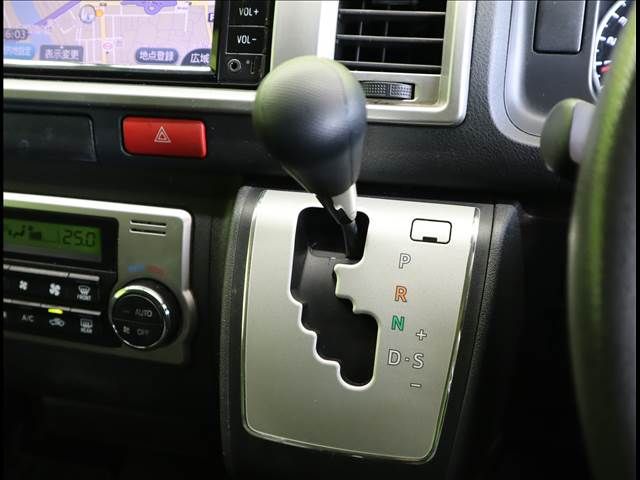 TOYOTA REGIUSACE VAN 2WD 2017 Image 31