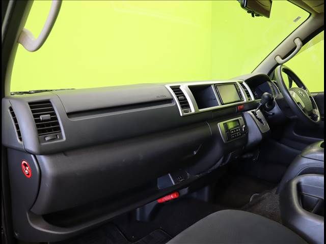 TOYOTA REGIUSACE VAN 2WD 2017 Image 31