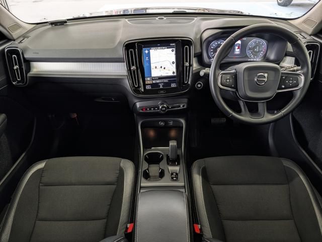 VOLVO XC40 2018 Image 31