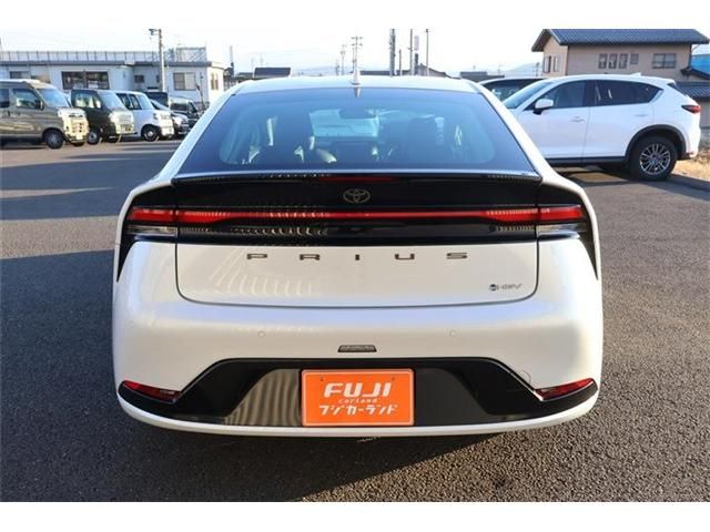 TOYOTA PRIUS 4WD 2025 Image 31