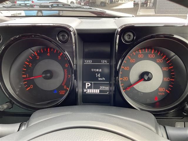 SUZUKI JIMNY NOMADE 2025 Image 31