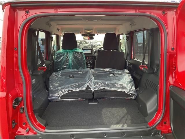 SUZUKI JIMNY NOMADE 2025 Image 31