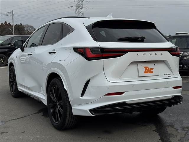TOYOTA LEXUS NX350 AWD 2022 Image 31