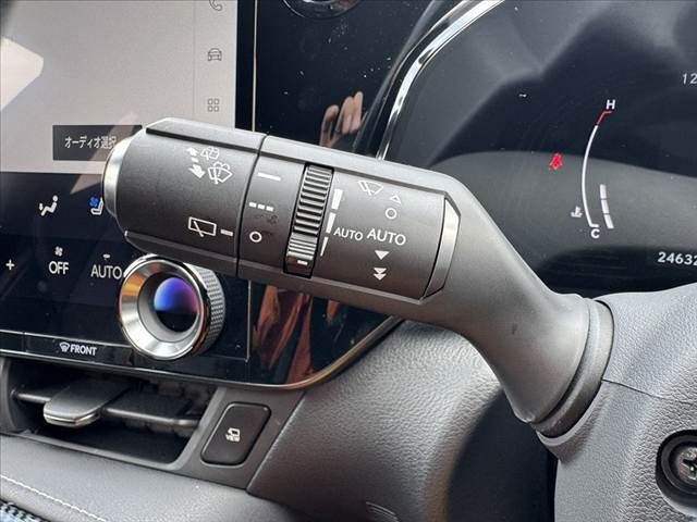 TOYOTA LEXUS NX350 AWD 2022 Image 31