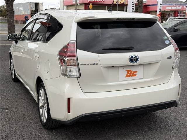 TOYOTA PRIUS ALPHA 2015 Image 31