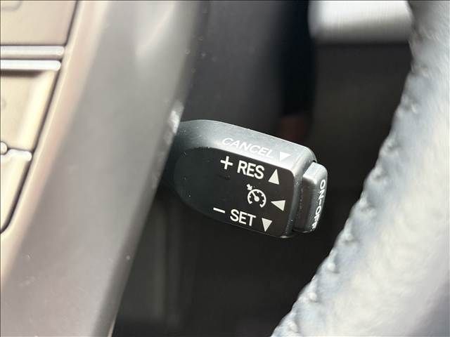 TOYOTA PRIUS ALPHA 2015 Image 31