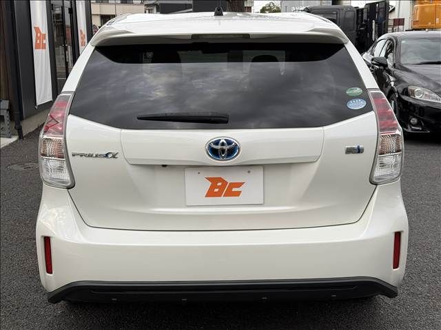 TOYOTA PRIUS ALPHA 2015 Image 31