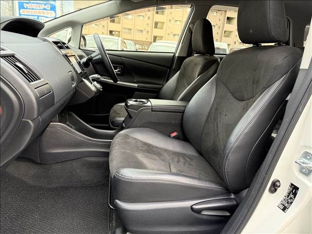 TOYOTA PRIUS ALPHA 2015 Image 31