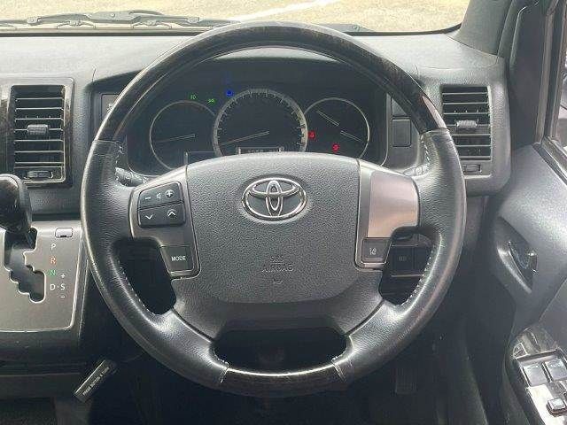 TOYOTA HIACE VAN 2WD 2019 Image 31