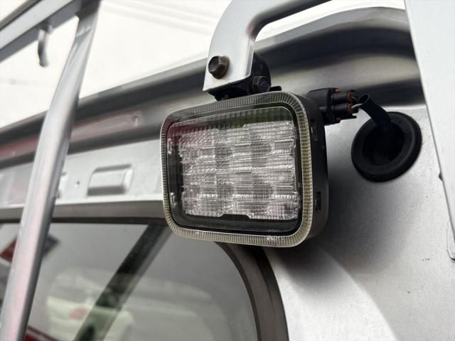 DAIHATSU HIJET TRUCK 4WD 2022 Image 31