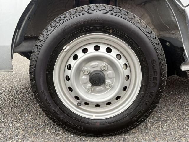 DAIHATSU HIJET TRUCK 4WD 2022 Image 31