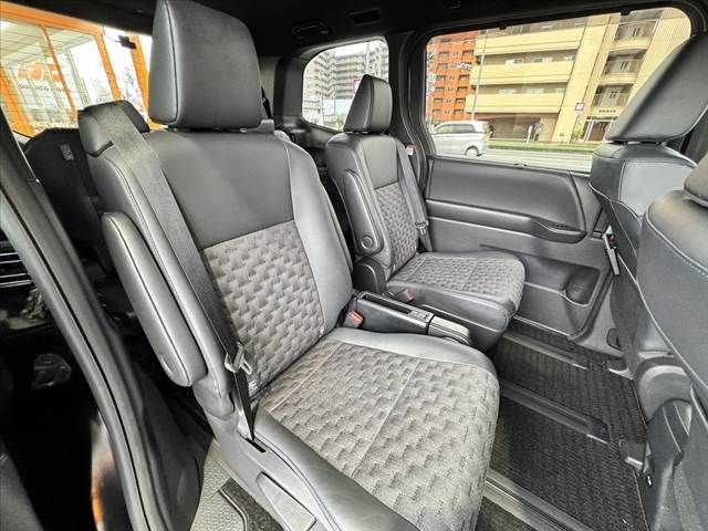 TOYOTA VOXY HYBRID 2022 Image 31