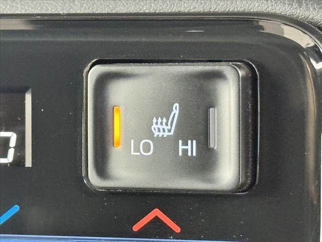 TOYOTA VOXY HYBRID 2022 Image 31