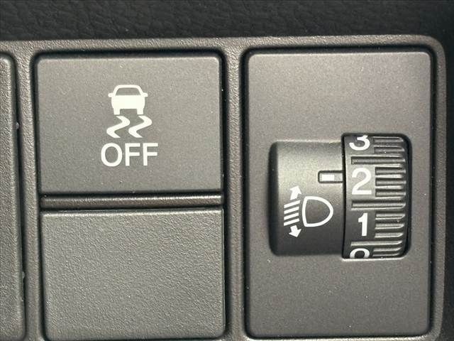 HONDA FIT E:HEV 2023 Image 31