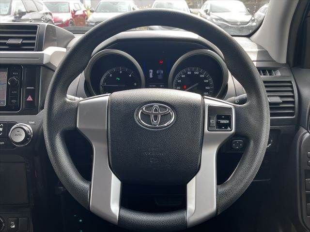 TOYOTA LANDCRUISER PRADO 2016 Image 31