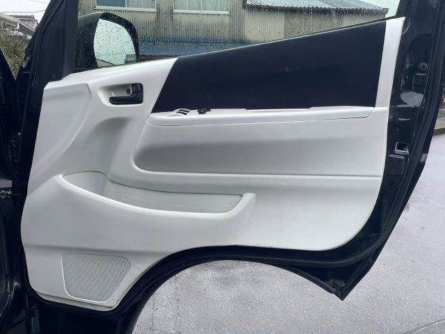 TOYOTA REGIUSACE VAN 2WD 2013 Image 31