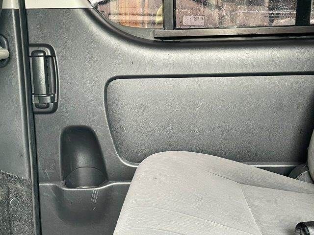 TOYOTA REGIUSACE VAN 2WD 2013 Image 31