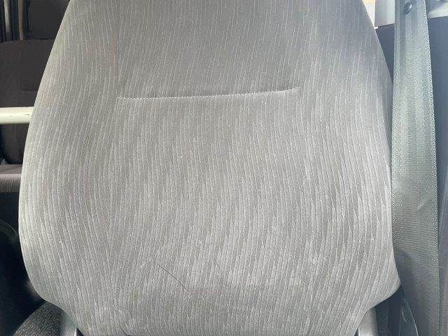 TOYOTA REGIUSACE VAN 2WD 2013 Image 31