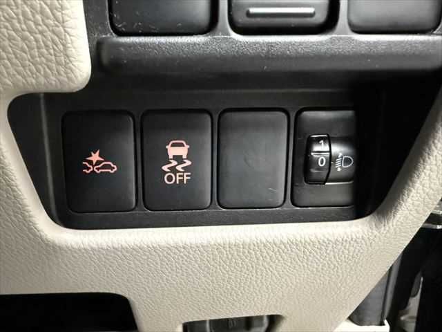 MITSUBISHI EK SPACE 2017 Image 31