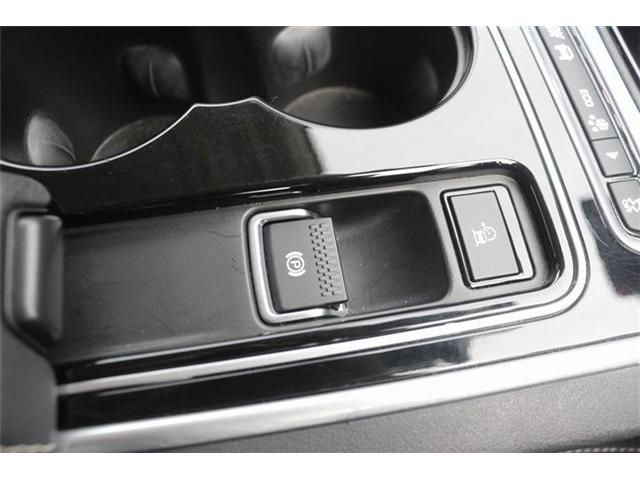 JAGUAR XESERIES 2017 Image 31