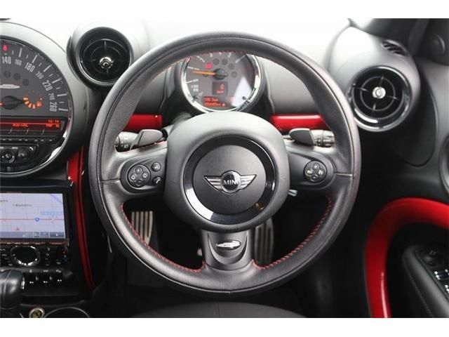 BMW MINI CROSSOVER 2015 Image 31