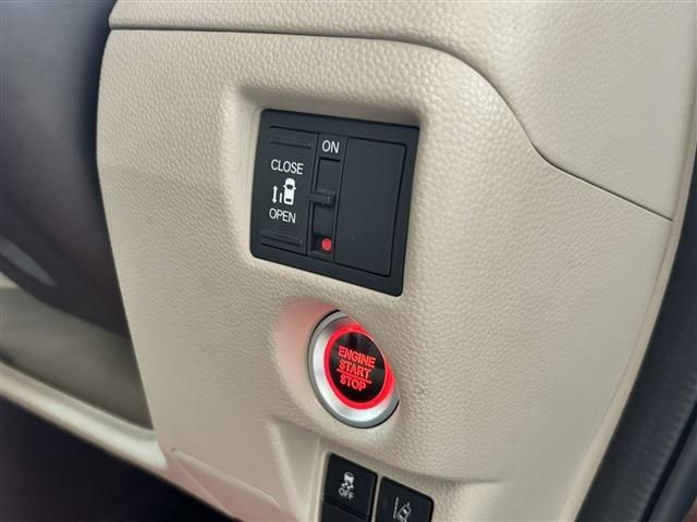 HONDA N BOX 4WD 2019 Image 31