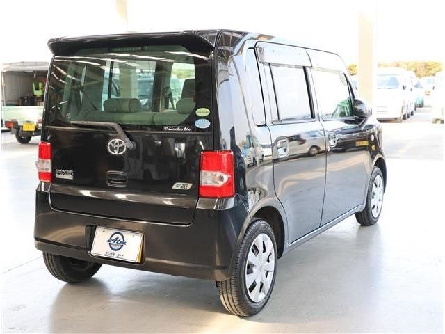 TOYOTA PIXIS SPACE 2013 Image 31