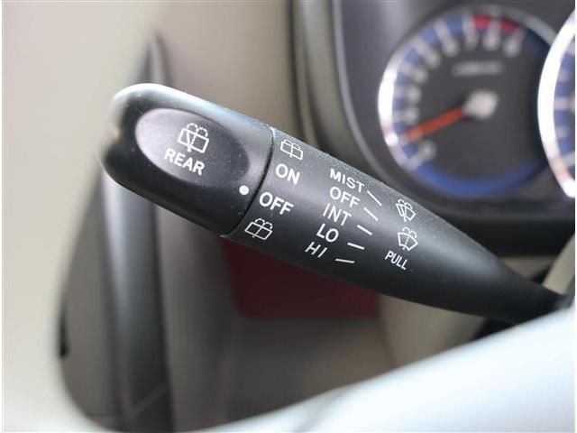 TOYOTA PIXIS SPACE 2013 Image 31