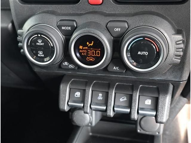 SUZUKI JIMNY NOMADE 2025 Image 31