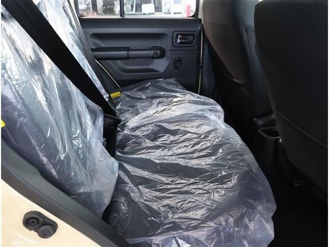 SUZUKI JIMNY NOMADE 2025 Image 31