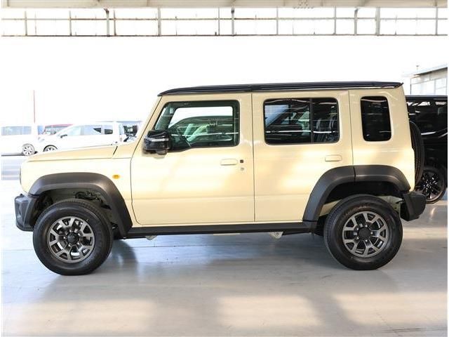 SUZUKI JIMNY NOMADE 2025 Image 31