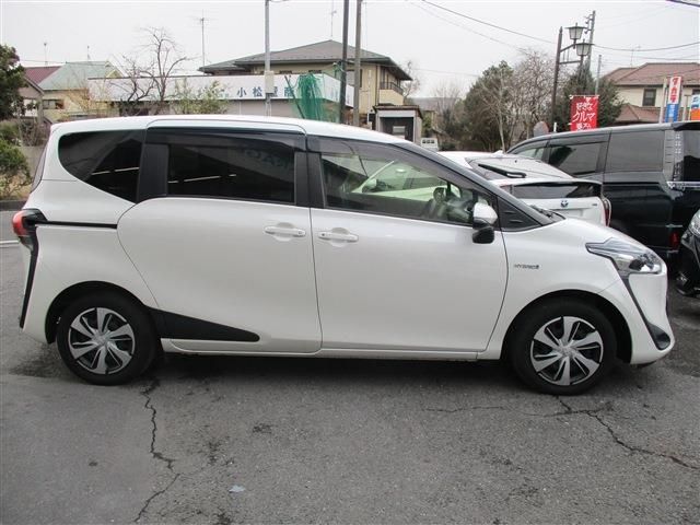 TOYOTA SIENTA HYBRID 2020 Image 31